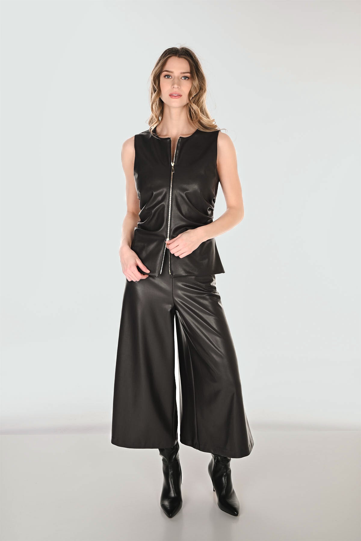 High-waisted Wide-leg Pant