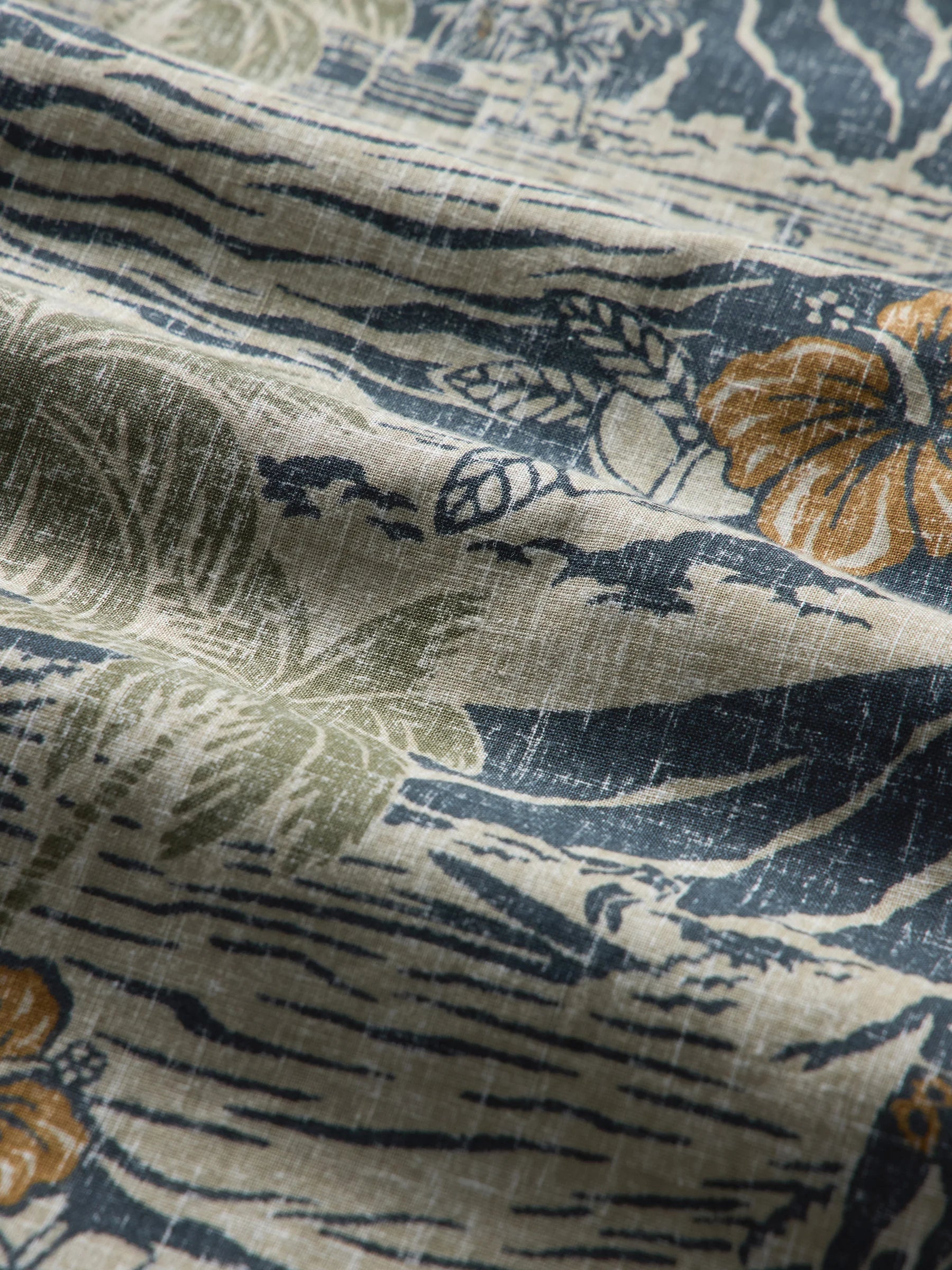 Paradise Found Short Sleeve Shirt
